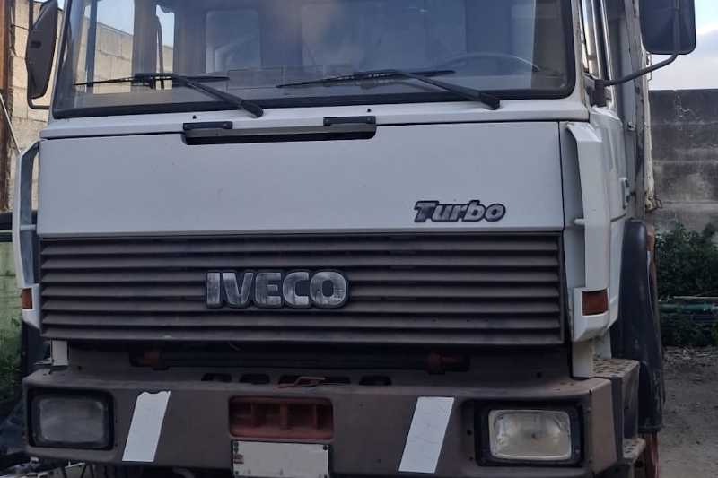 OmecoHub - Immagine IVECO 330.30
